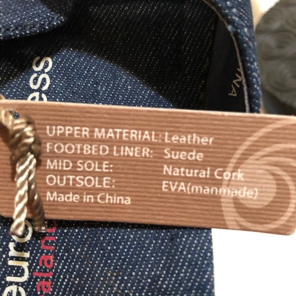 EuroWellness Balance White & Red Denim Slip Ons - Picture 8 of 9